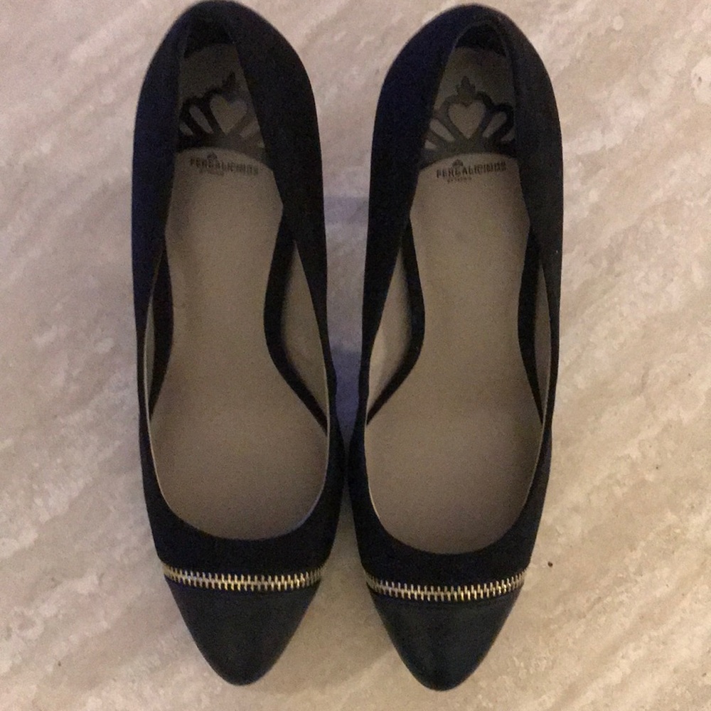 Fergalicious black suede heels - Picture 2 of 4